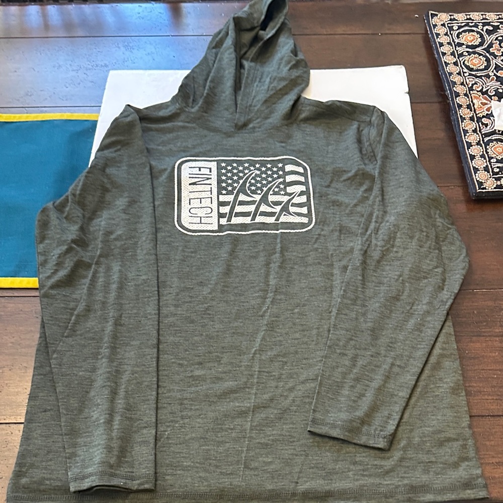 Fintech Gray Hoodie for Men SZ M  NWOT